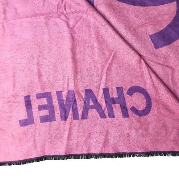CHANEL Luxury Vintage Purple & Pink CC Logo Motif Shawl Wrap Scarf - Picture 5 of 8